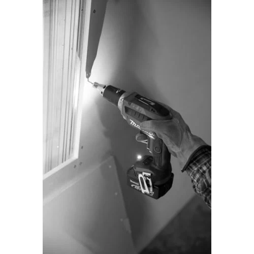 Visseuse Plaque De Plâtre 18V Makita DFS452RTJ + 2 Batteries 5 Ah + Chargeur + Coffret MAKPAC 4 Visseuse Plaque De Plâtre 18V Makita DFS452RTJ + 2 Batteries 5 Ah + Chargeur + Coffret MAKPAC – Image 2